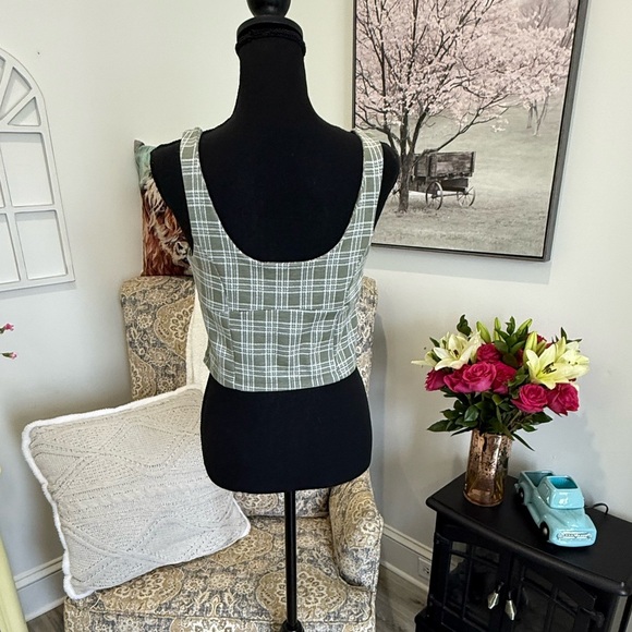 Altar'd State Green and White Fitted Crop Tank Top - Picture 3 of 6